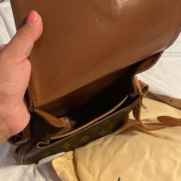 LV bag crossbody - Picture 5 of 8